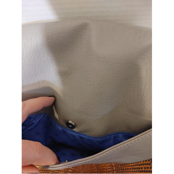 Juicy Couture Crossbody - Picture 5 of 9